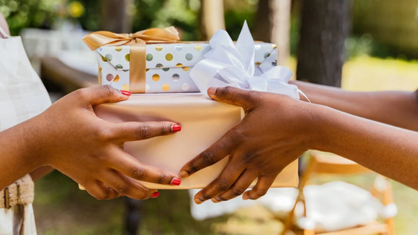 9 Thoughtful Christmas Gift Ideas for Women